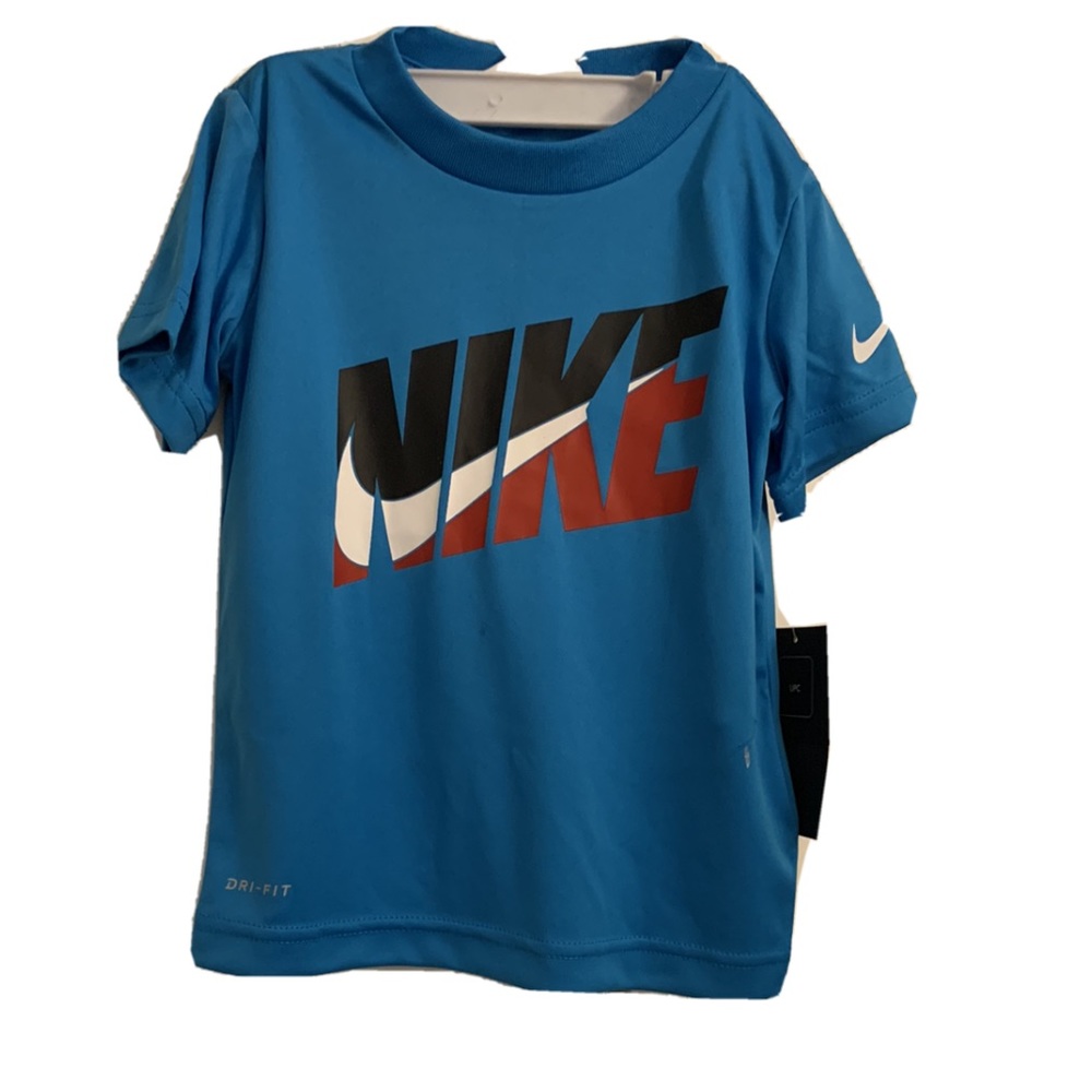 Toddler’s Nike 2 Piece Short Set